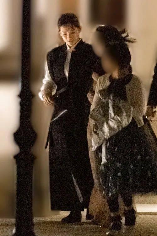 韩国男艺人吃瓜群众视频,揭秘娱乐圈幕后趣闻